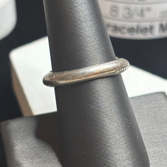 Judith Ripka CZ ring - Picture 3 of 5